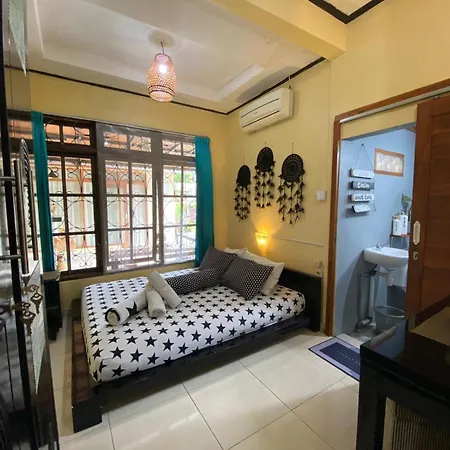 Coliving Bali Sweet Home Kost Lengkap Di Tabanan Kota Room photo