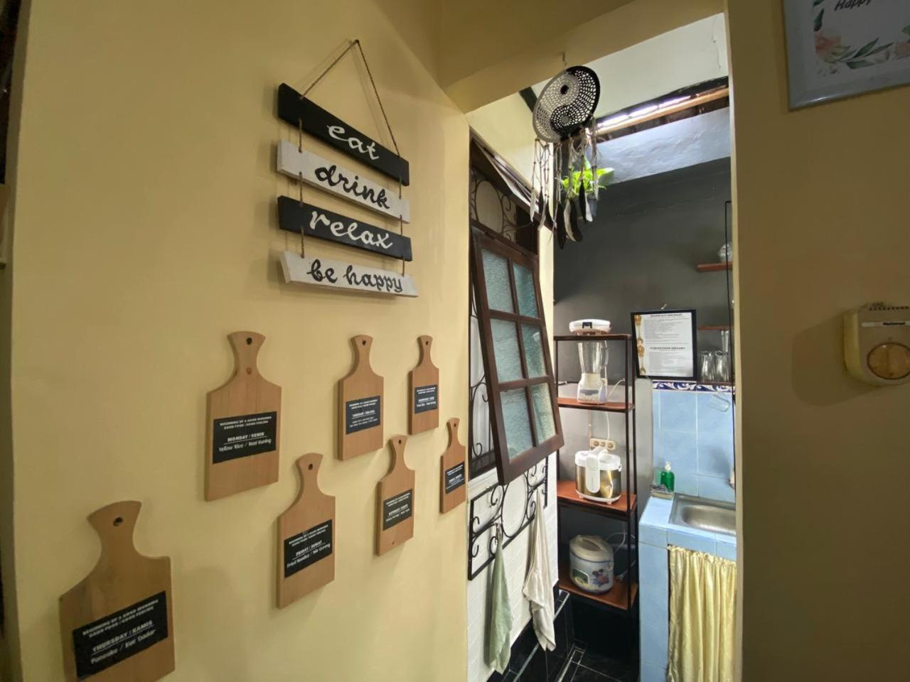 Coliving Bali Sweet Kost Lengkap Di Kota Homestay