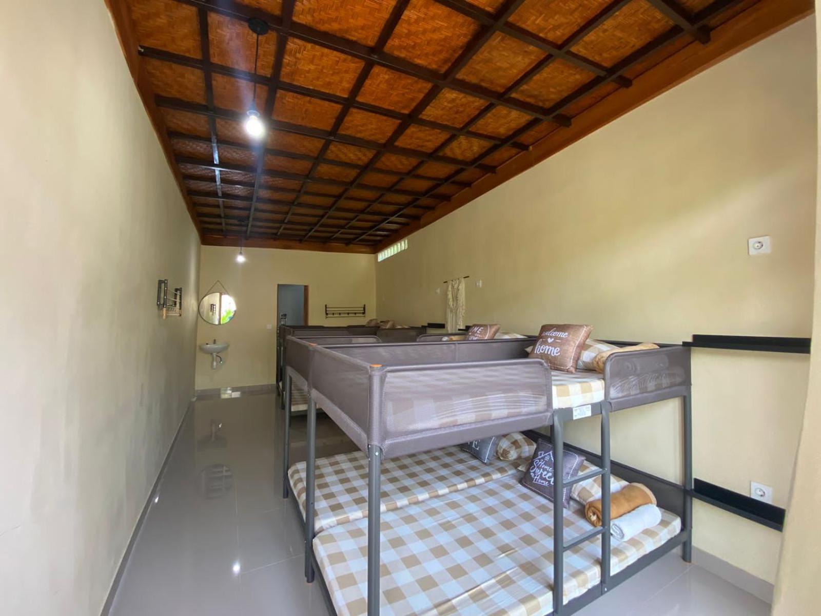 Coliving Bali Sweet Kost Lengkap Di Kota Homestay